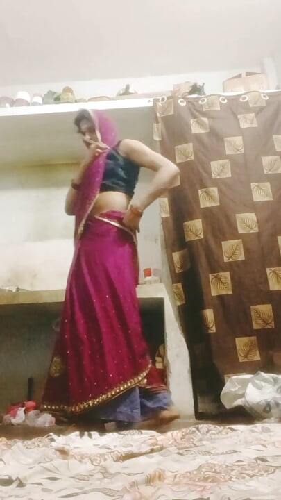Urvashi Rani saree phnke masti krte krte apne devar ke sath