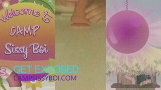 Expuesto en el campamento sissy boi humillación de pene pequeño