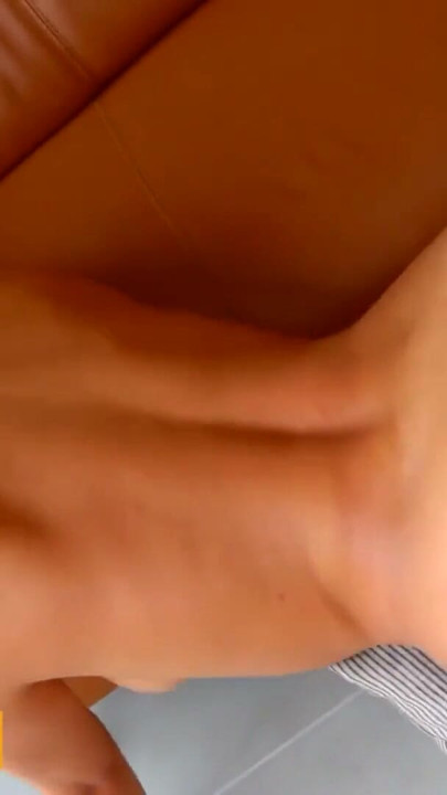 كاستينغ لاتينية - كس بنت جامعية بريئة 18 سنة يتمدد على يد وكيلها | المقطع 2