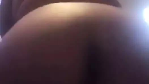 Drop that ass mommy