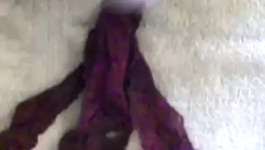 Külot üzerinde boşalmak