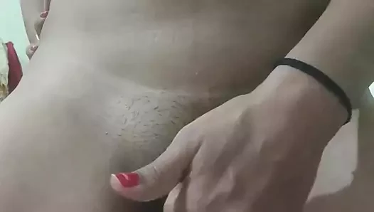 Parmağımı sokup parmaklayıp amcığı yırttım