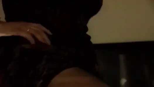 Этой французской даме трахнули ее тугую киску крупным планом