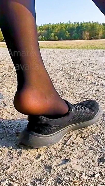 Dangling Dipping Shoeplay Girl sweaty stinky Nylons