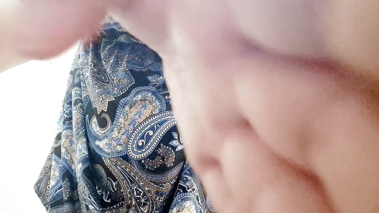 Fitting Room Secret: Giantess Flashes Her Massive Hairy Bush
