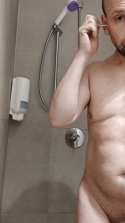 Exhibitionist