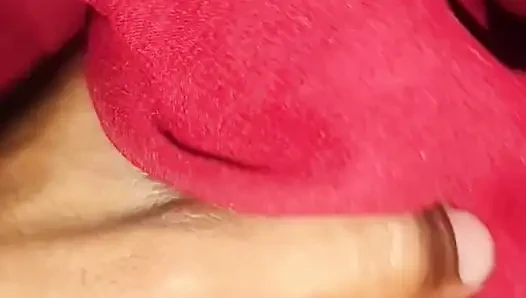 Baldızımın bluzuyla mastürbasyon yaptım.