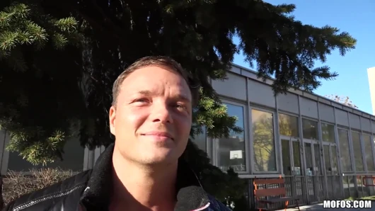 Mofos - возбужденная Alexis Brill подглядывает Ava Cmapos, Victor Solo и г-н Кларк в ее рабочее место для дикой секс-вечеринки вчетвером