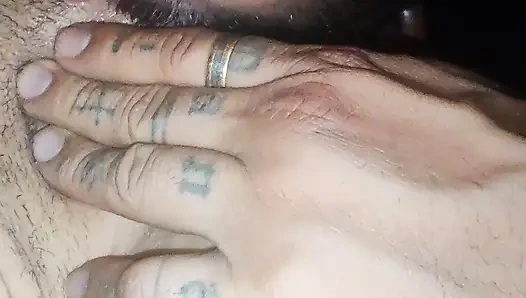 It helps me, it hurts but I like Anal with Conaolador