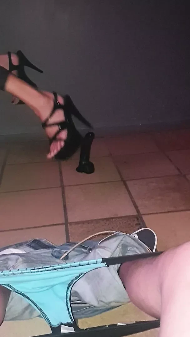 Kerl traut sich nicht zu ficken