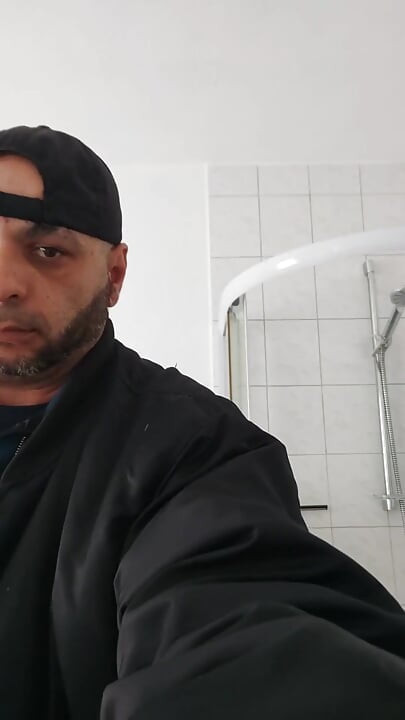 To Get Horny in the Wc, Dirty, Smelly, Wett. Dj -bro