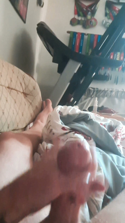 Reece Cumming Up Close in Slow Motion