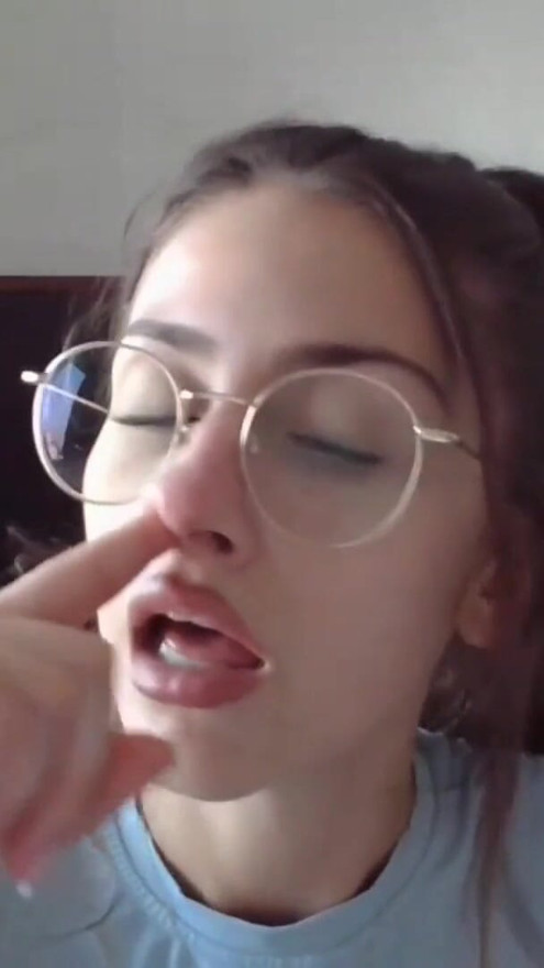 SHANAXNOW NOSE FETISH EATING BOOGERS PRESS NOSTRILS MOANING | Clip 1