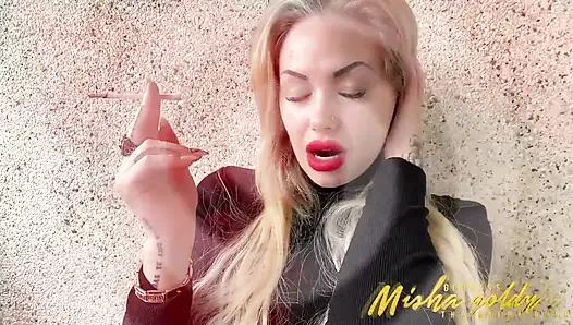 Lipstifikasi merokok! Menatap, goon, dan kehilangan semua kontrol Anda!