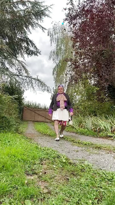 Dressed with a bubble skirt for an evening