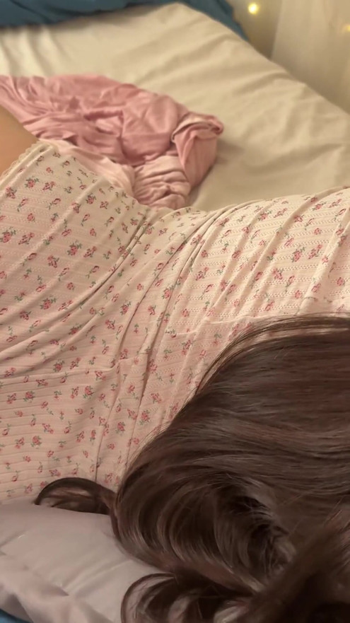 Stepdad asks his stepdaughter to share the bed and they end up having hot sex | Clip 1