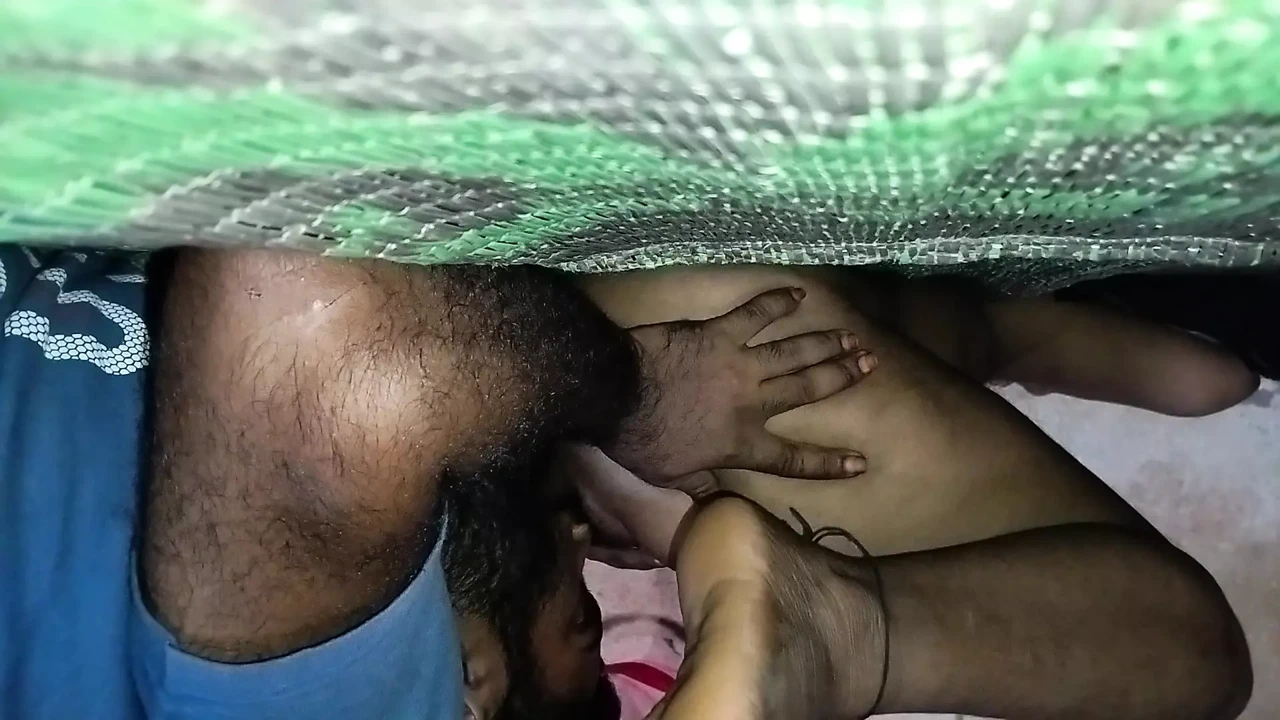 Husband wife full deshi sexy video and blow job