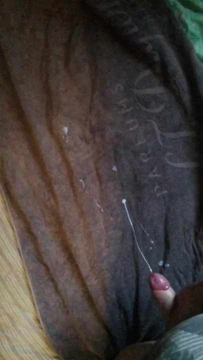 Big juicy cumshot in slowmo
