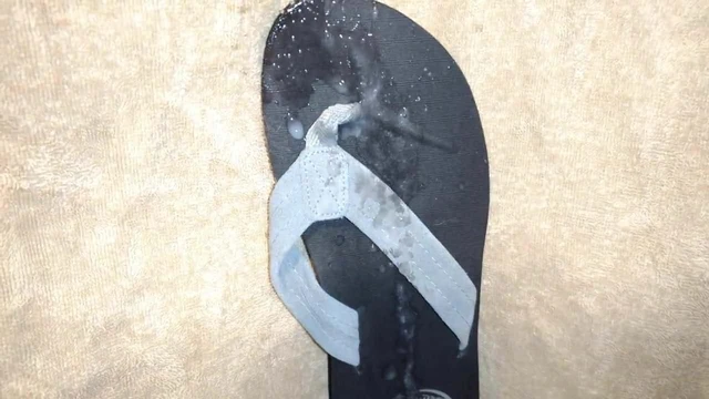Explosive cumshot on used flip flop