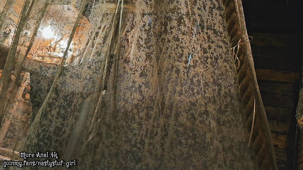Fucked a Beautiful Elf in the Ass and Fed Her Sperm in Her Lair