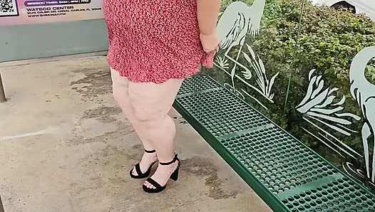 Die heißeste zusammenstellung von frau mit dickem fettem arsch bekommt ihre nasse muschi gefickt, furzen, pinkeln, pissen, doggystyle & schwanzreiten