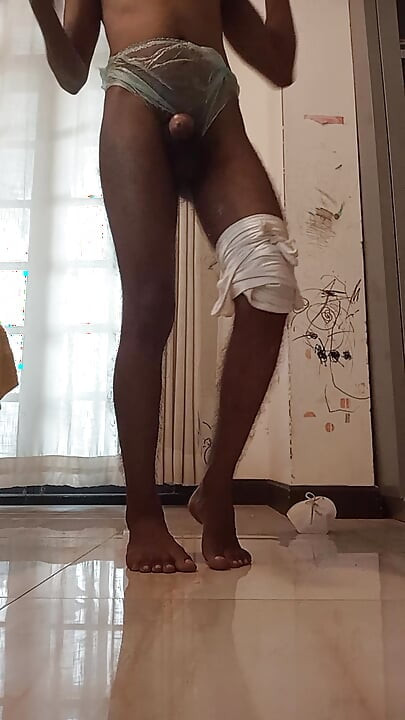 I am back. Enjoy my natural dick