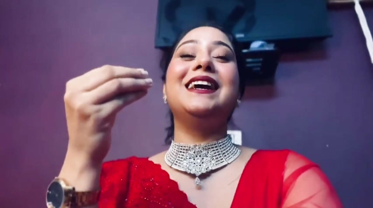 美しいインドのティーンガールが学校の彼氏とセックス クリアなヒンディー語音声