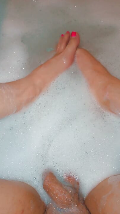 Slut in her bath