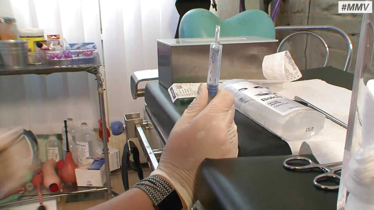 Permainan dokter BDSM Jerman