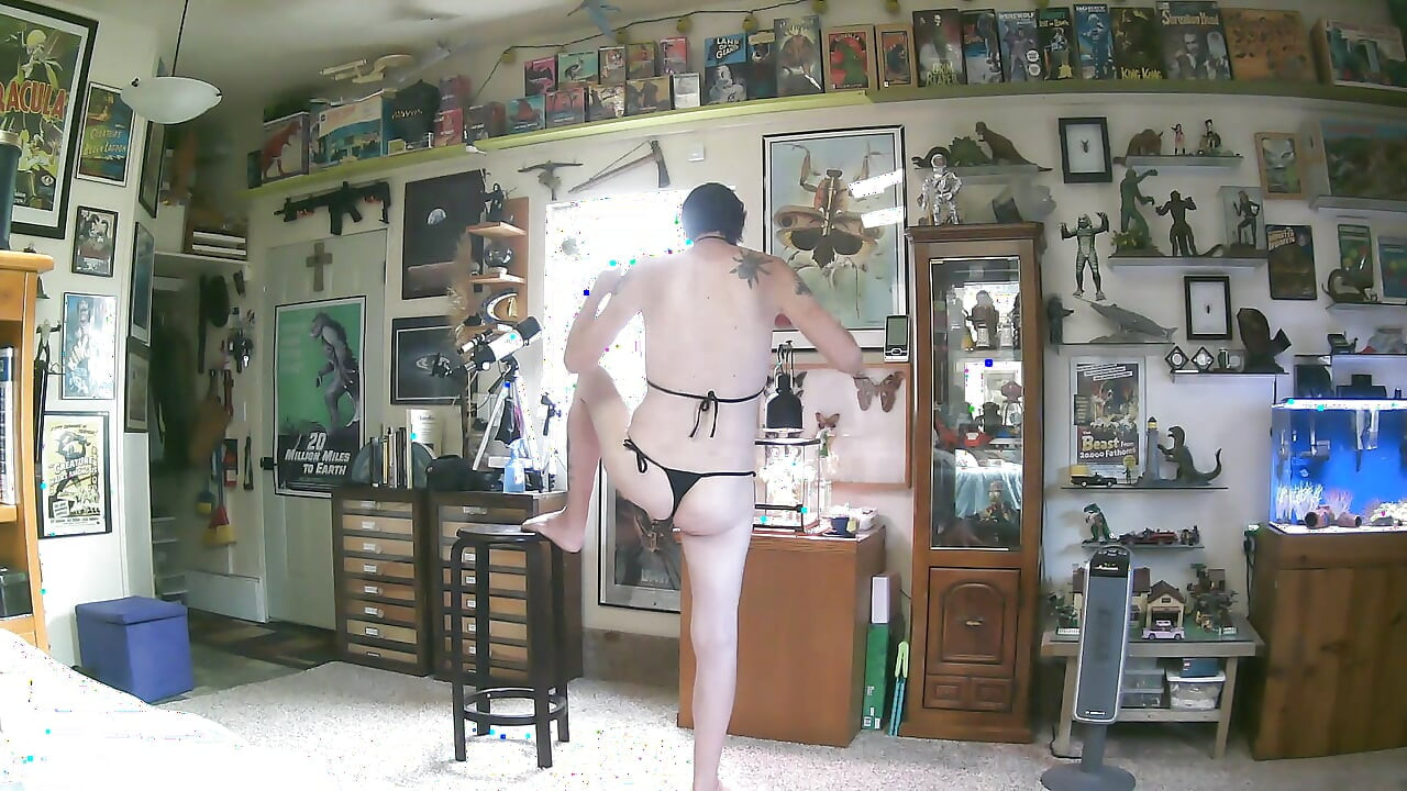 Kevinstockings en bikini