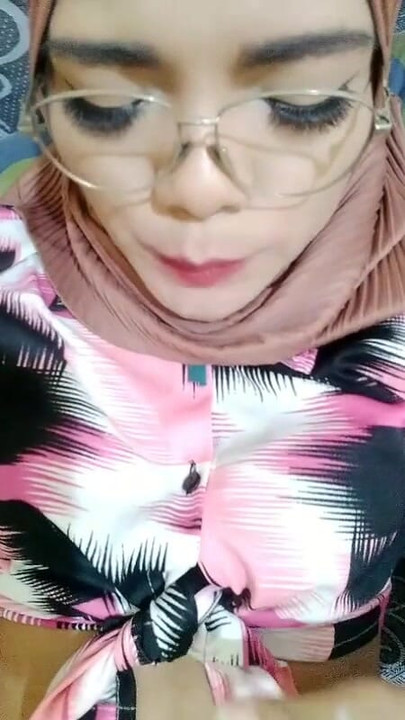Unforgettable moment from "Indonesian hijab shemale cum and eat it"