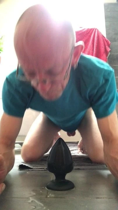Anal plug çiş fışkırtma ile geliyor