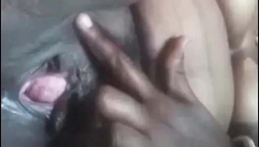 Teyze amını yağlıyor