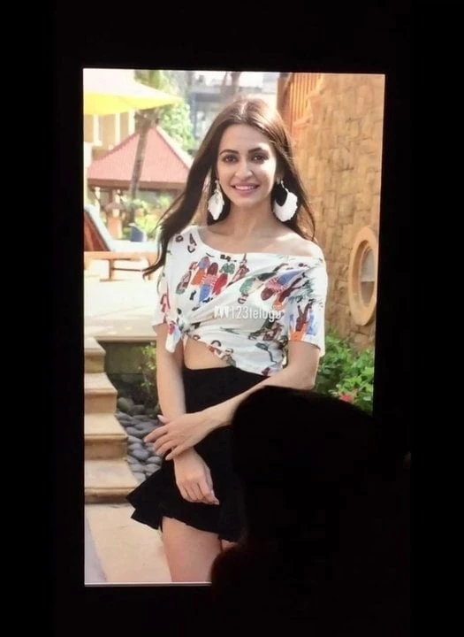 Triple cumshots on Kriti Kharbhanda