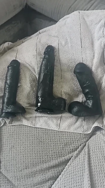 Мои дилдо для моей ненасытной киски.