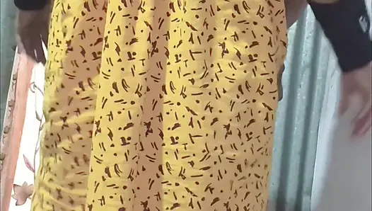 Desi bhabi ko pela din mai jor jor