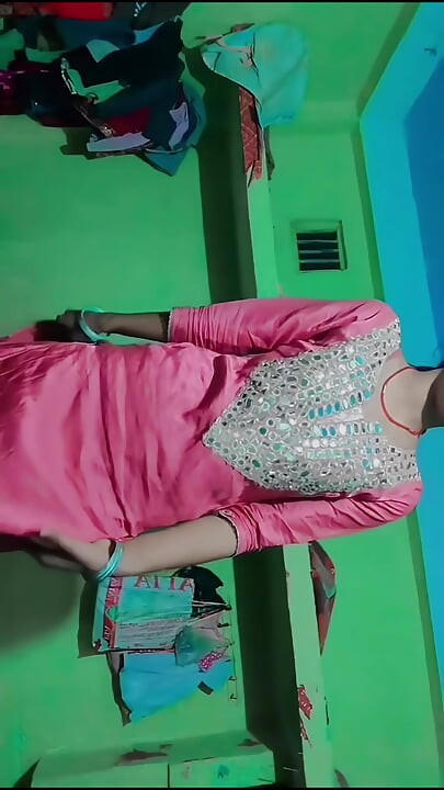 Desi girl fingering hard in pussy till piss