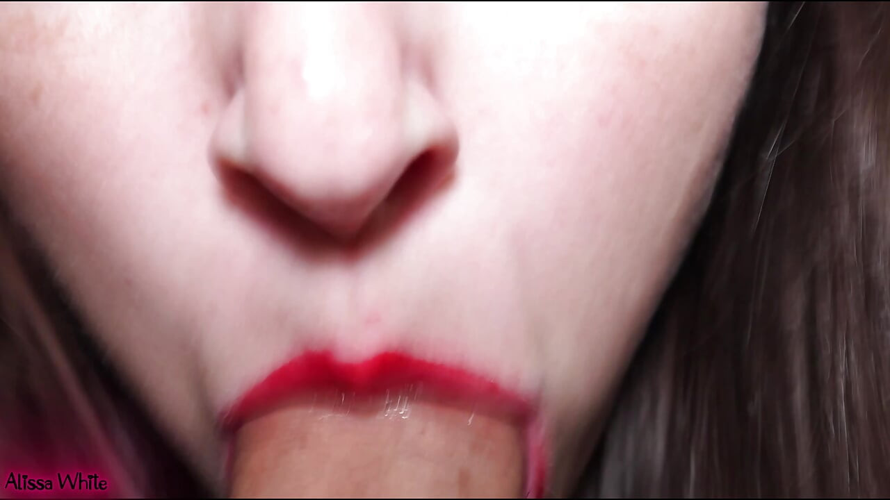 Compilation. Regardez Cette Brune Qui Suce Bien. C’est Une Fanatique De Bites
