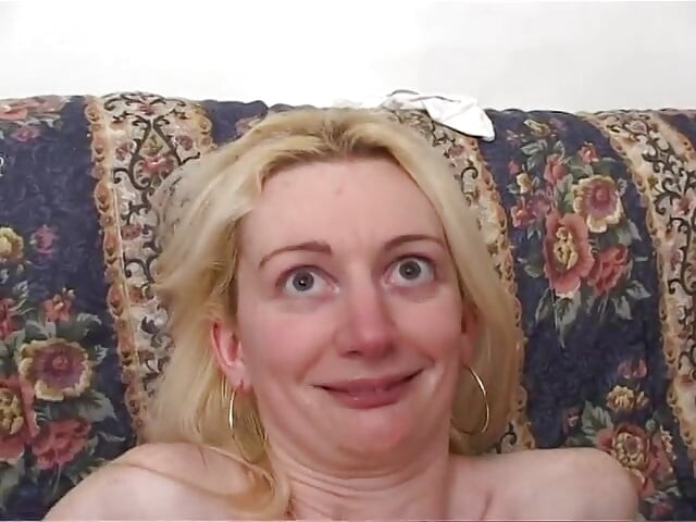 Dona de casa amadora em busca de paus