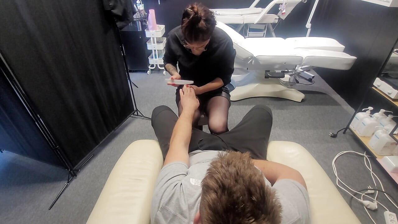 I Go for Manicure, I Get Blowjob, Working Girl Was so Nasty, and She Want My Dick