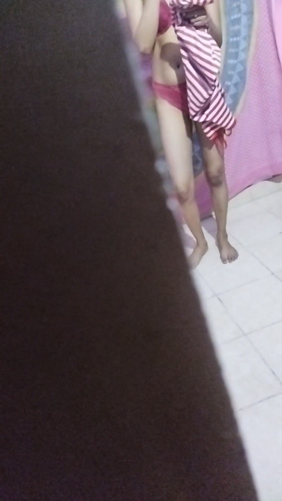The stepbrother saw the stepsister changing the cup. | Clip 3