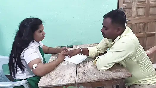 Meine nachhilfe-lehrerin fickte mich hart in meinem zimmer, als ich gelesen wurde