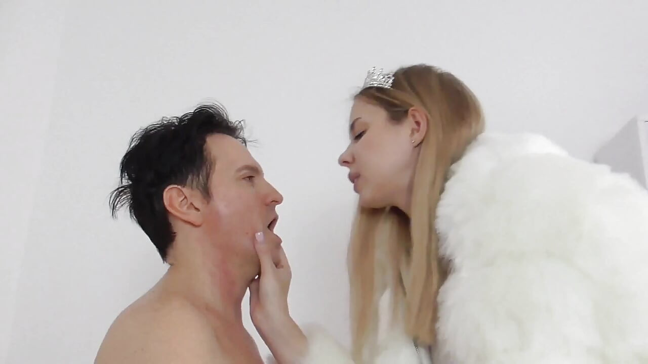 Tall Findom Train Her Slave!