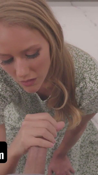 Sislovesme – glücklicher Hengst knallt Stiefschwester und Stiefmutter gleichzeitig (Jasmine Daze, Jade Valentine) | Clip 2
