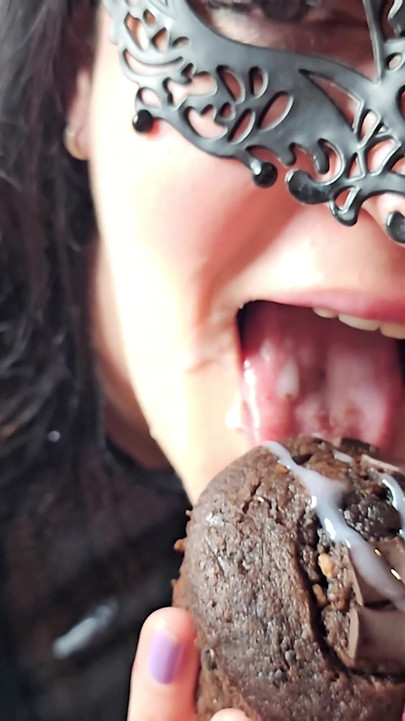Key moment from "Amateur Milf Eats Cum - Thick Cum Glazed Muffin - Cum on Food-  MILLIE FOX"