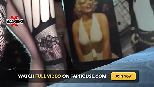 Banging Bare: Skinny Caroline Does It All