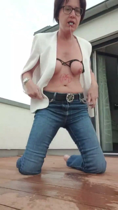 Squirt in jeans | Clip 1