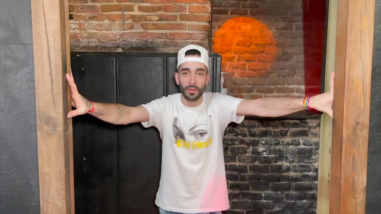 Sexy Stepdaddy bear used raw by straight twink curious