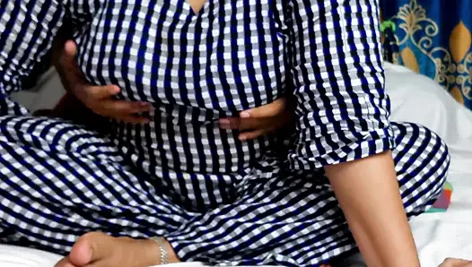 Real Bangladeshi Village Housewife Fucked Hard by Secret Lover - Horny Bangladeshi Aunty Cheating Sex