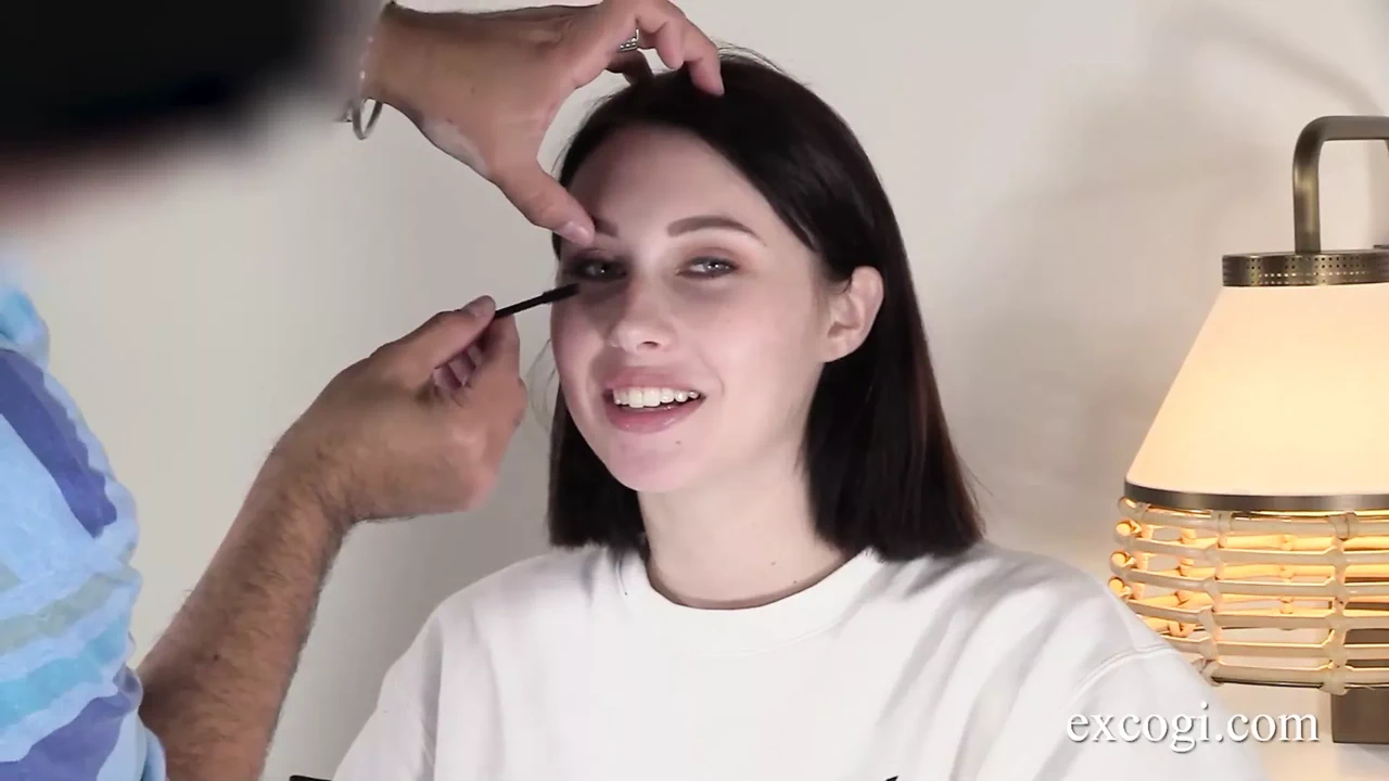 Malory Malibu Gets Her Soaked Snatch Licked – Watch in HD